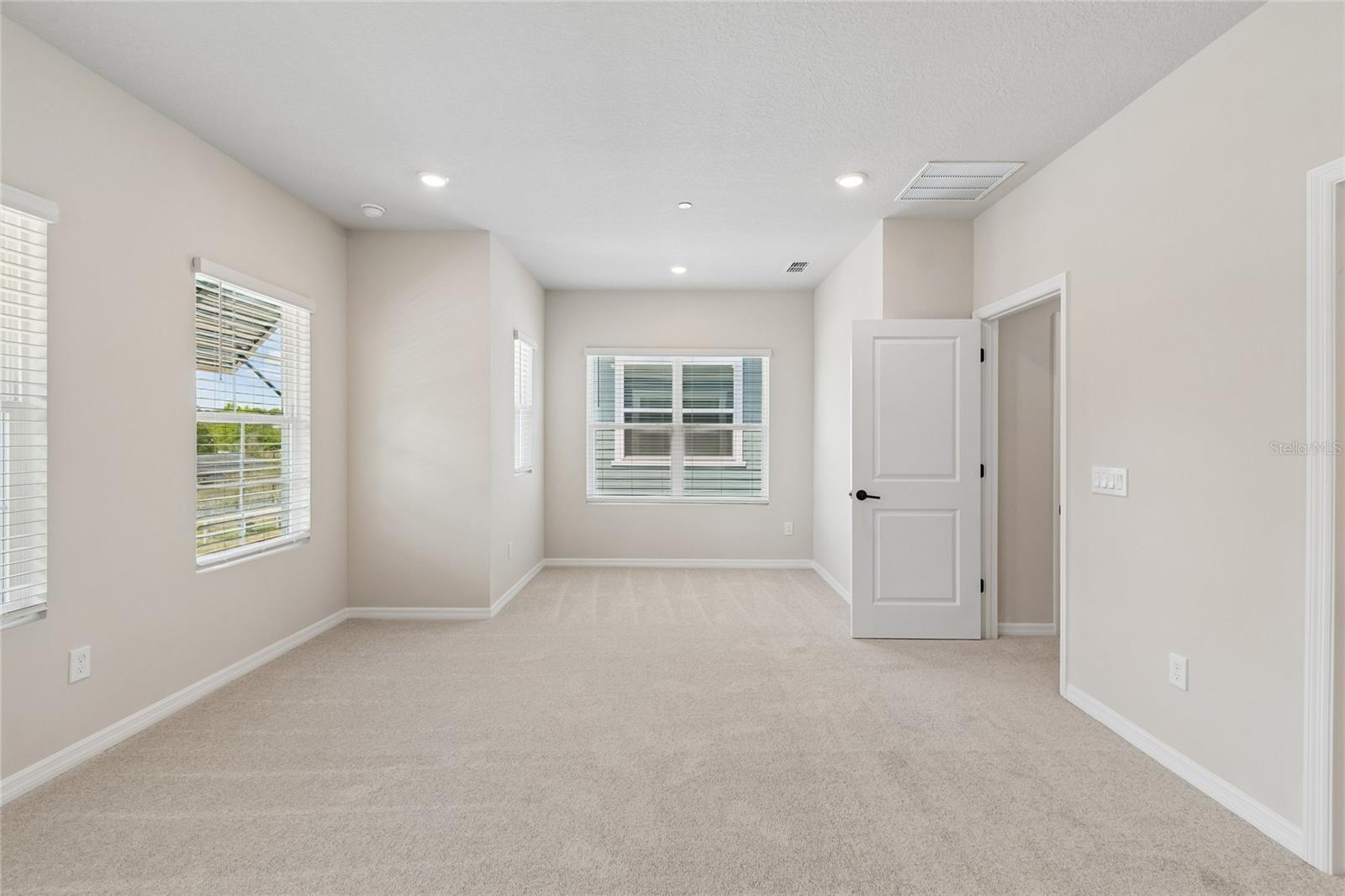 Image 30 of 36 For 4341 Roush Avenue