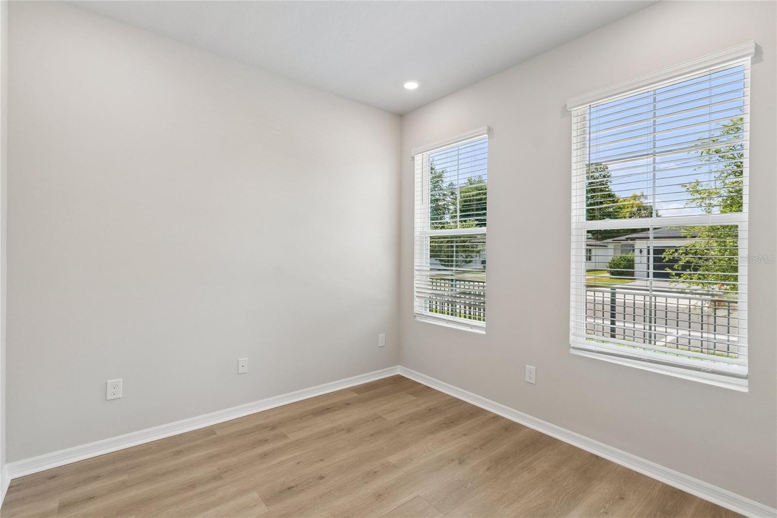 Image 4 of 36 For 4341 Roush Avenue