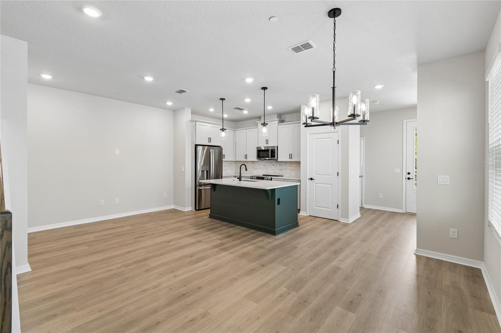 Image 8 of 36 For 4341 Roush Avenue