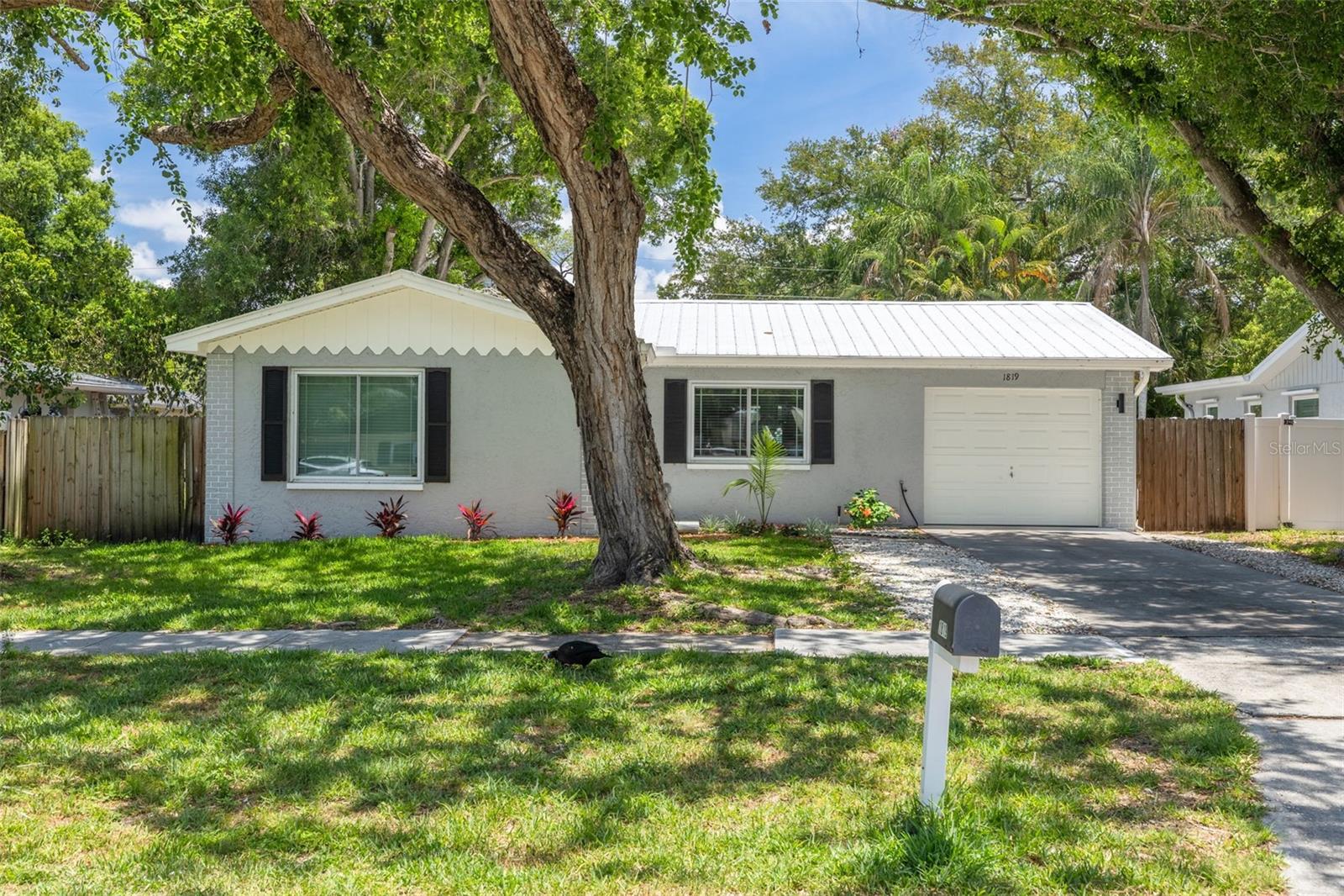 Details for 1819 West Drive, CLEARWATER, FL 33755