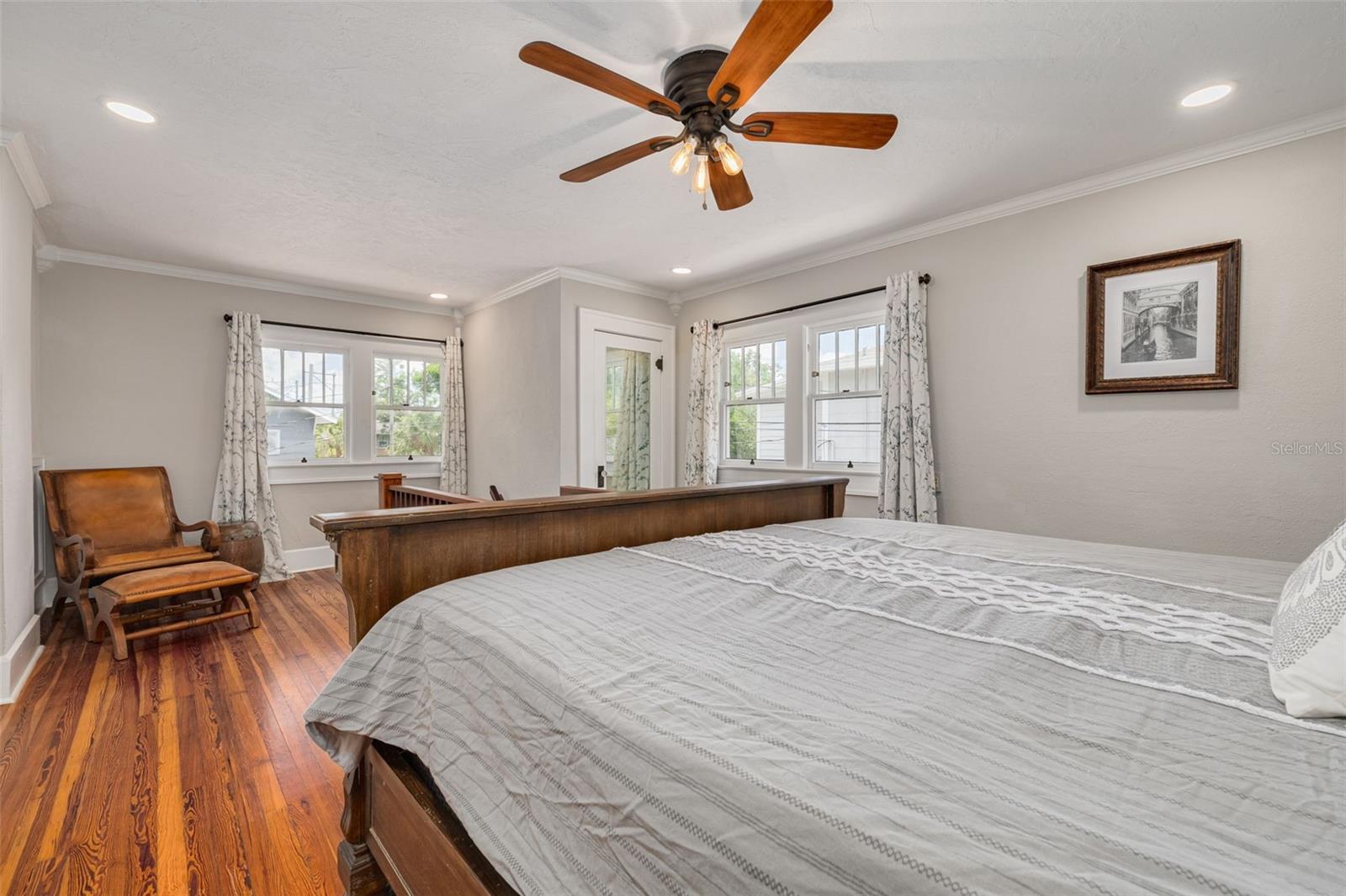 Image 15 of 32 For 533 8th Avenue N