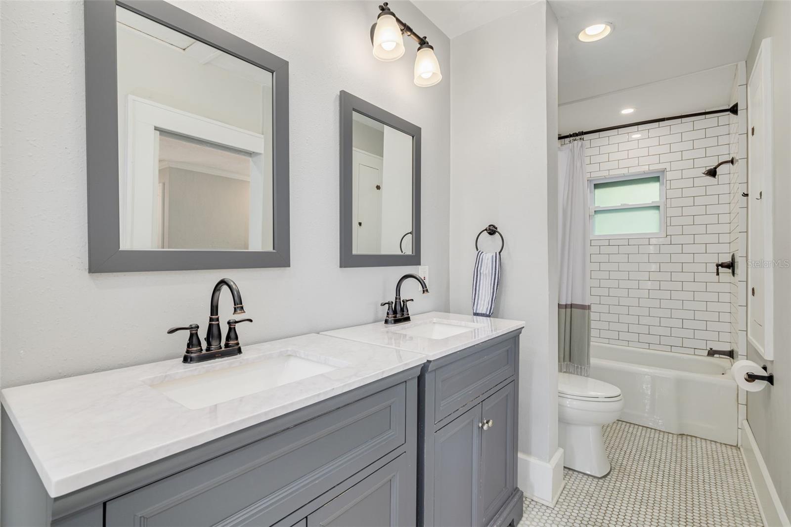 Image 18 of 32 For 533 8th Avenue N