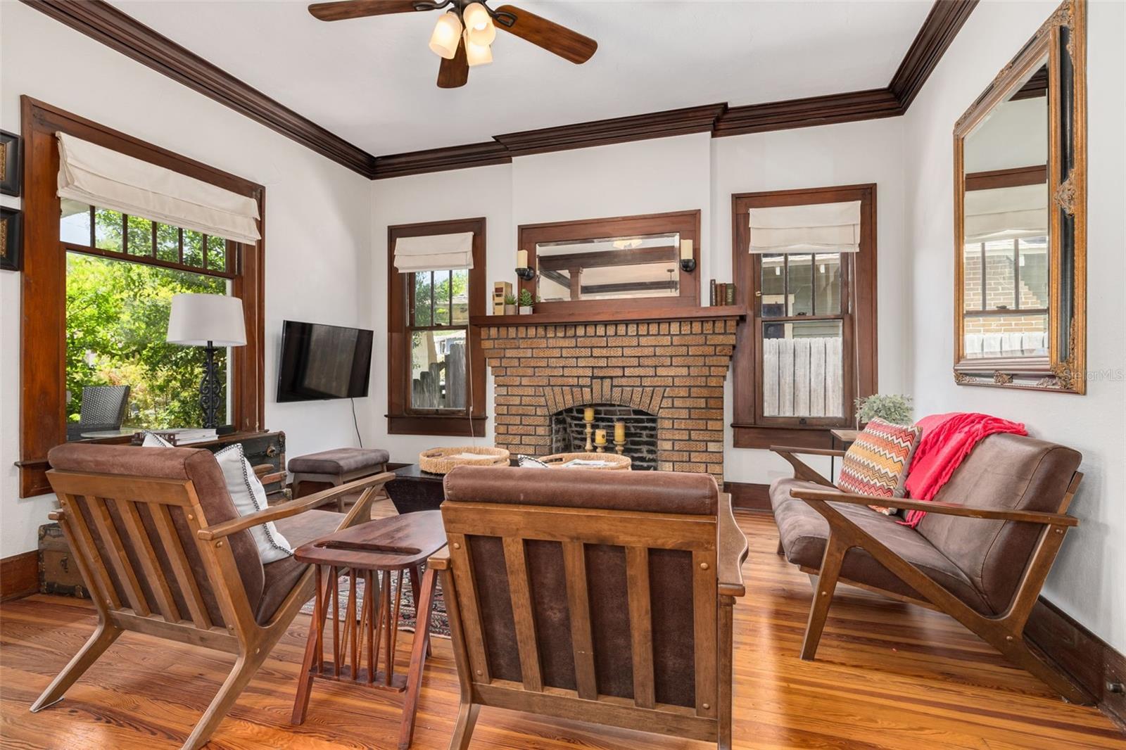 Image 6 of 32 For 533 8th Avenue N