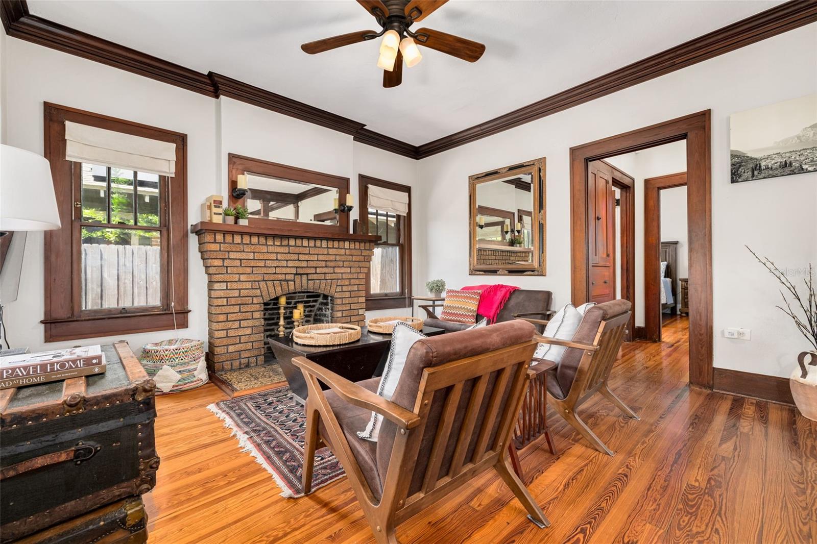 Image 7 of 32 For 533 8th Avenue N