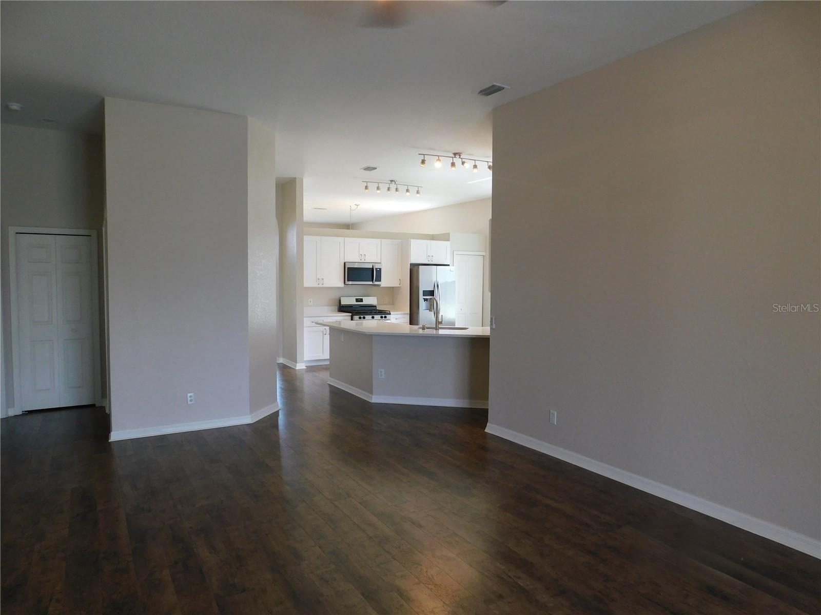 Image 16 of 21 For 1247 Vinetree Drive