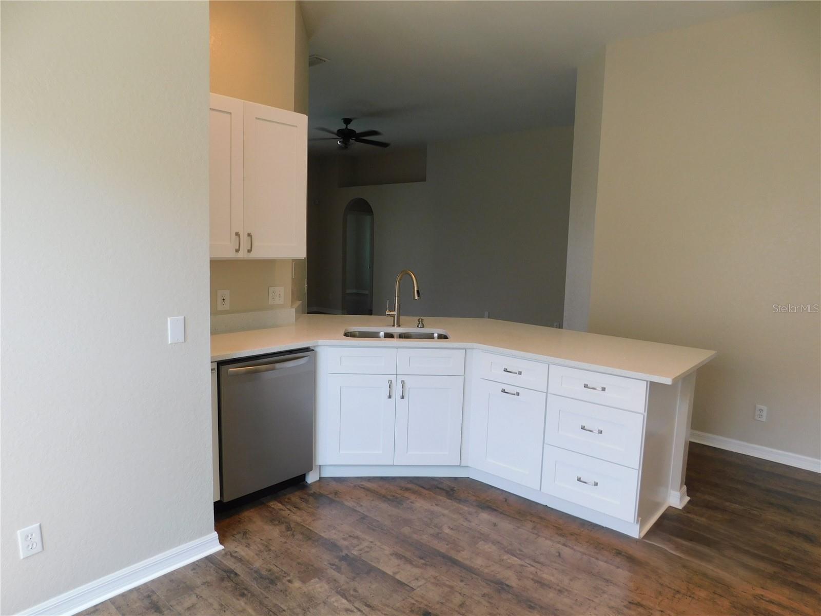 Image 7 of 21 For 1247 Vinetree Drive