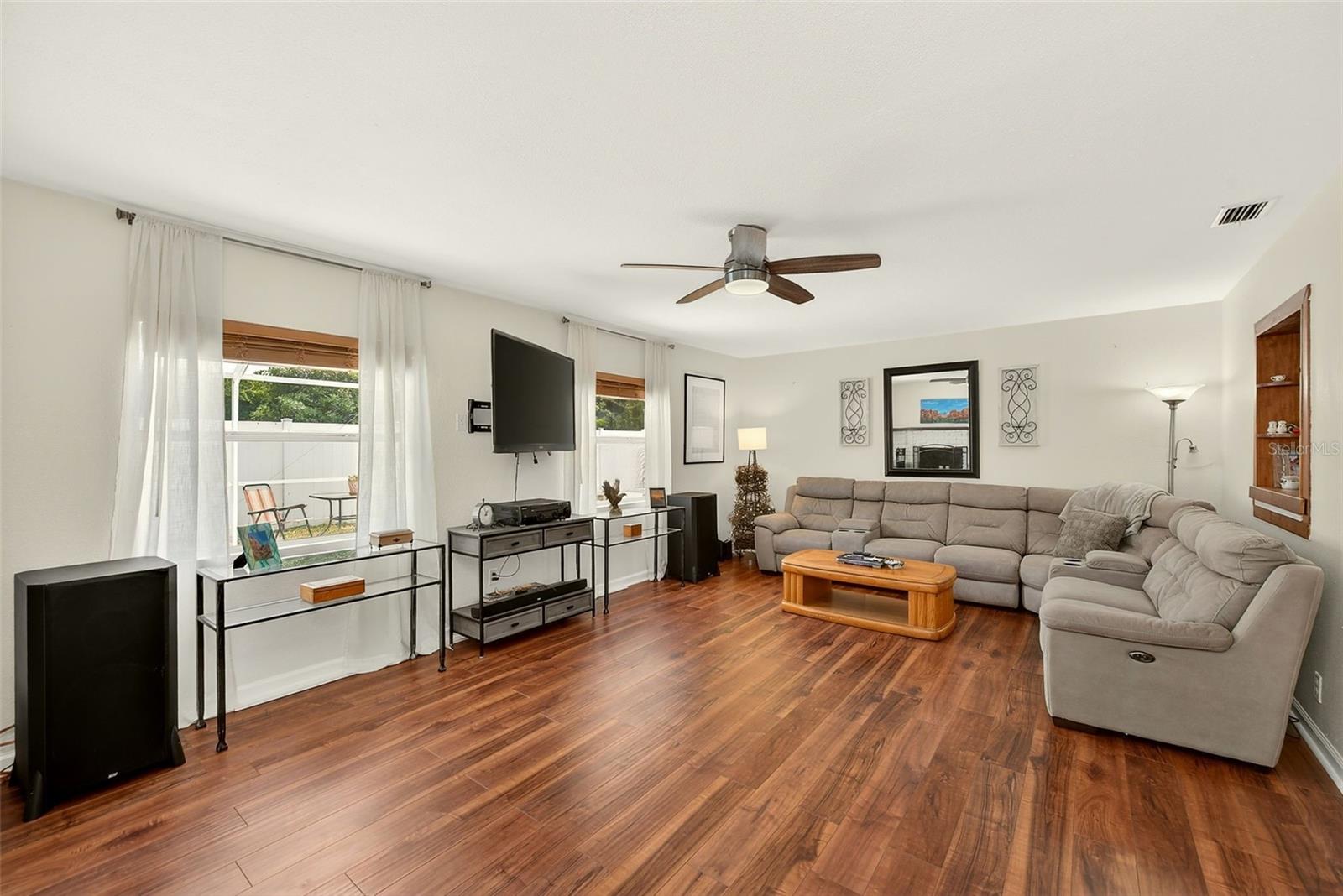 Image 10 of 36 For 3255 57th Street N