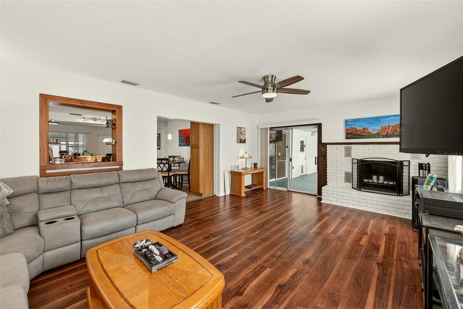 Image 9 of 36 For 3255 57th Street N