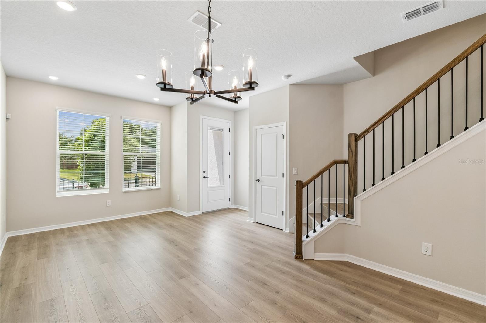 Image 5 of 36 For 4353 Roush Avenue