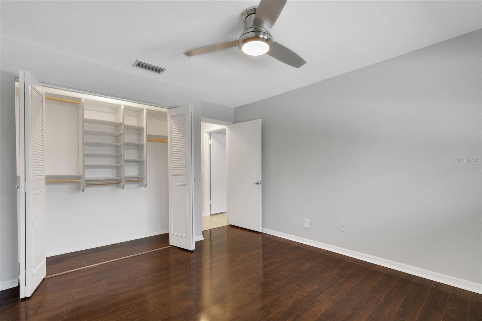 Image 21 of 36 For 218 Dogwood Circle 218