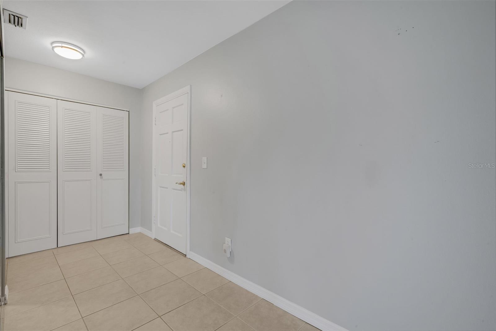 Image 7 of 36 For 218 Dogwood Circle 218