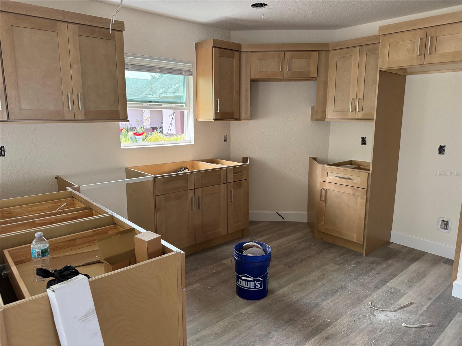 Listing photo id 2 for 1003 Renfro Street