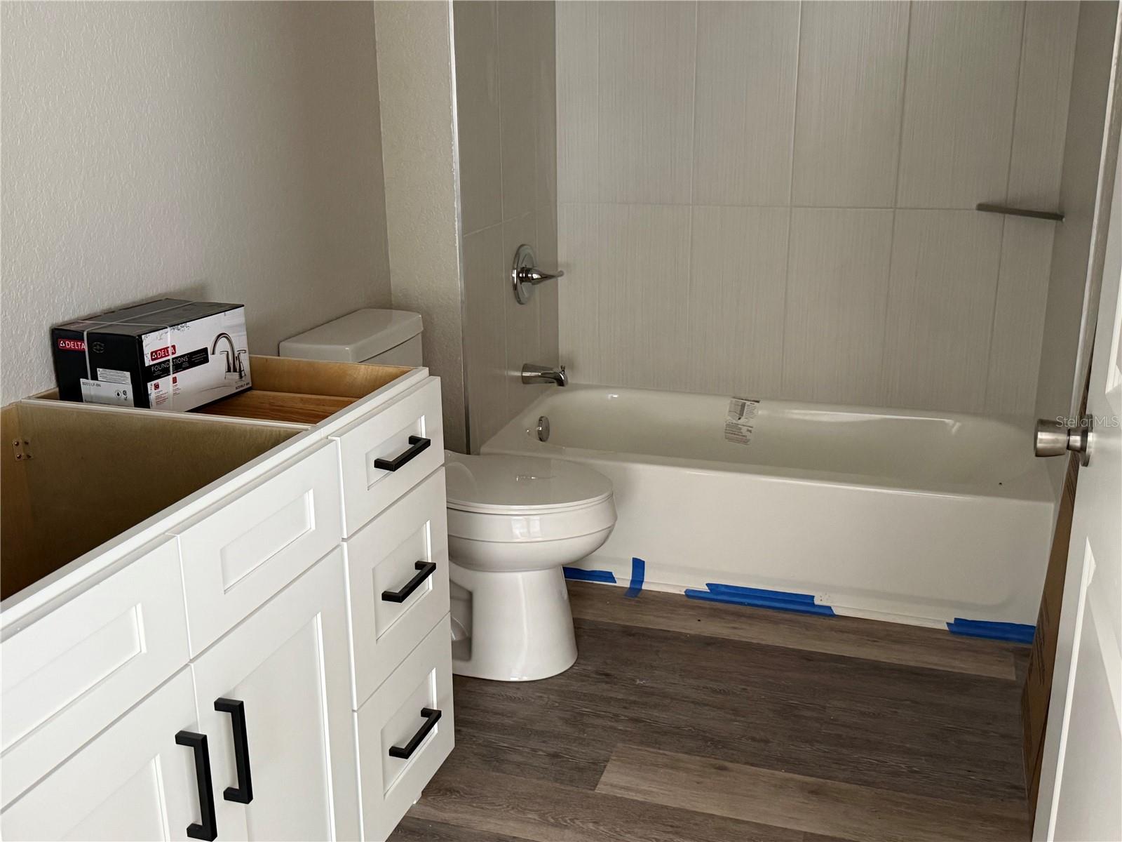 Listing photo id 2 for 1001 Renfro Street