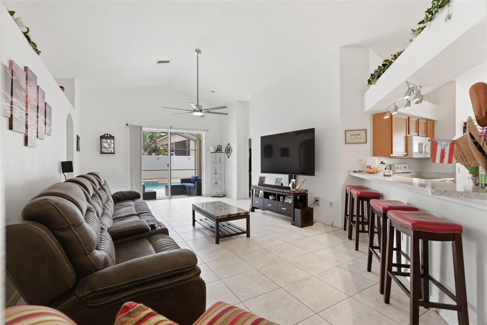 Image 10 of 36 For 12818 Lake Vista Drive