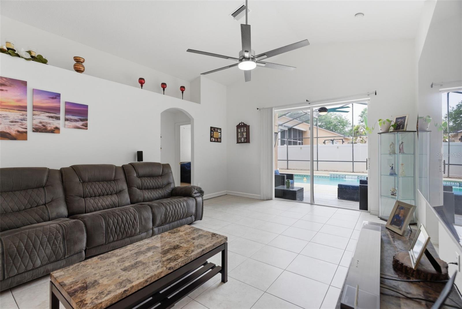 Image 11 of 36 For 12818 Lake Vista Drive