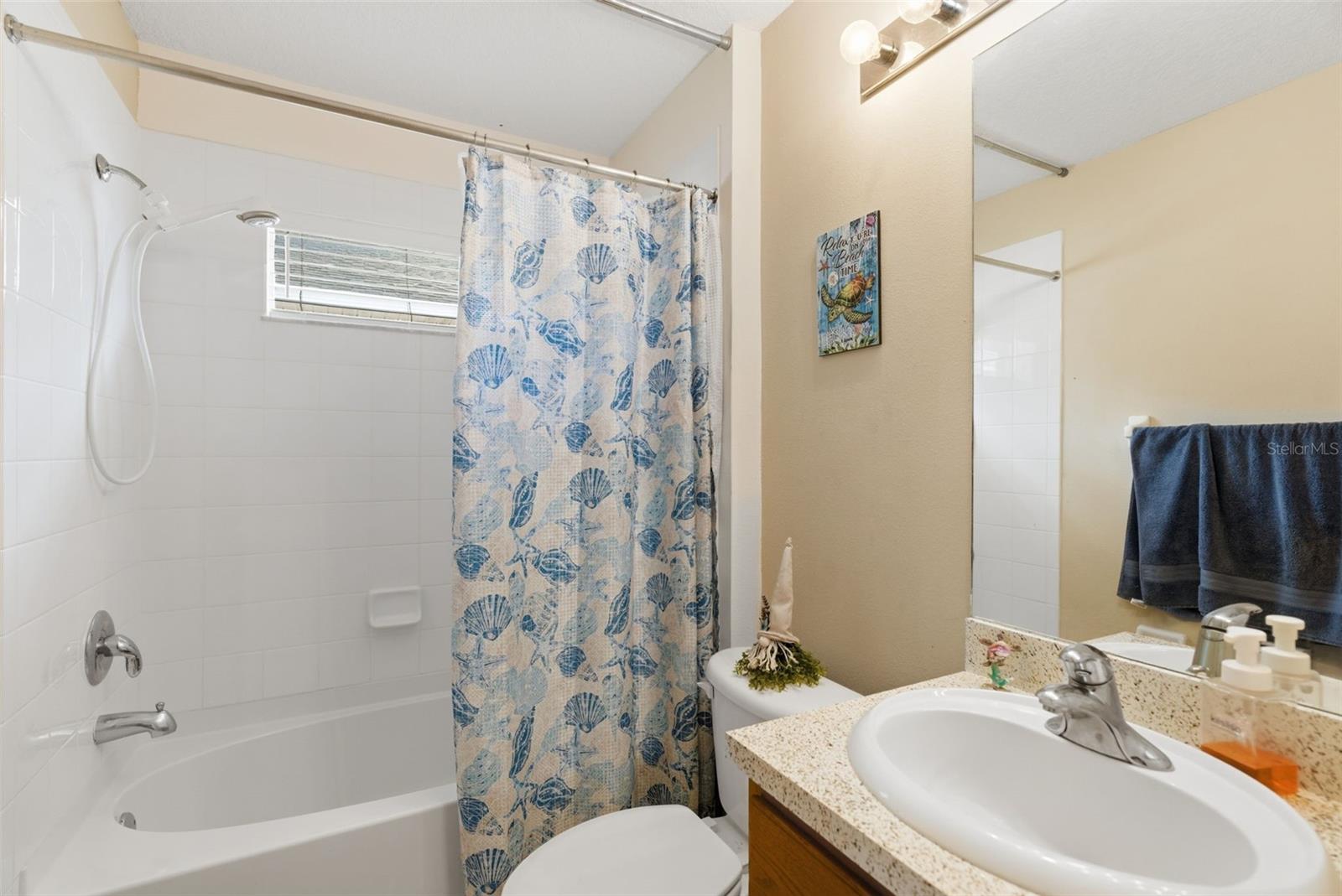 Image 7 of 36 For 12818 Lake Vista Drive