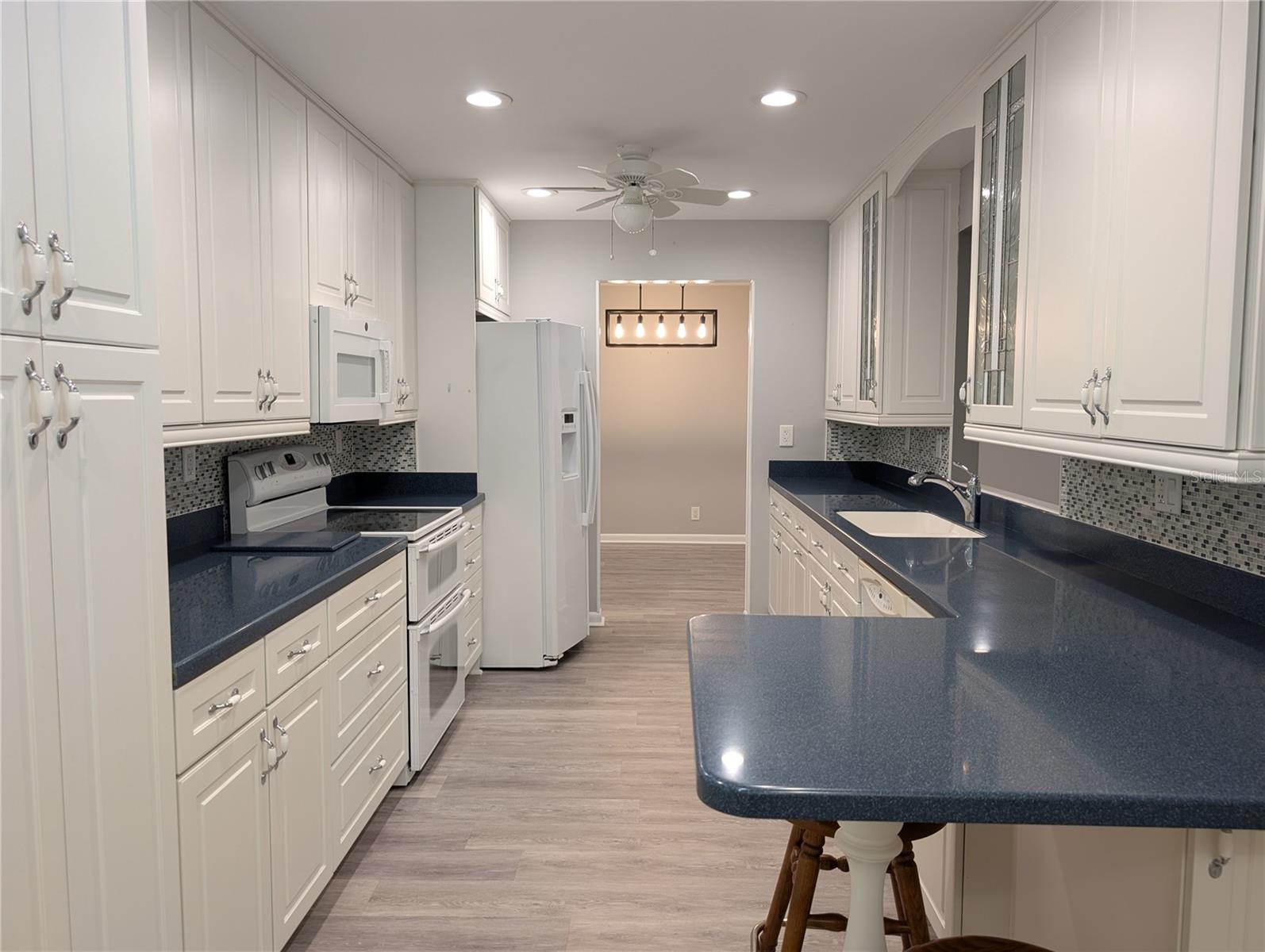Image 5 of 92 For 9009 41st Way N 5