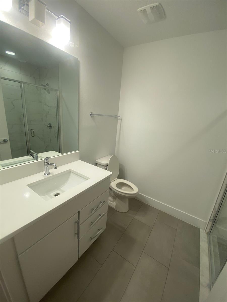 Image 29 of 61 For 2511 N Grady Ave  5