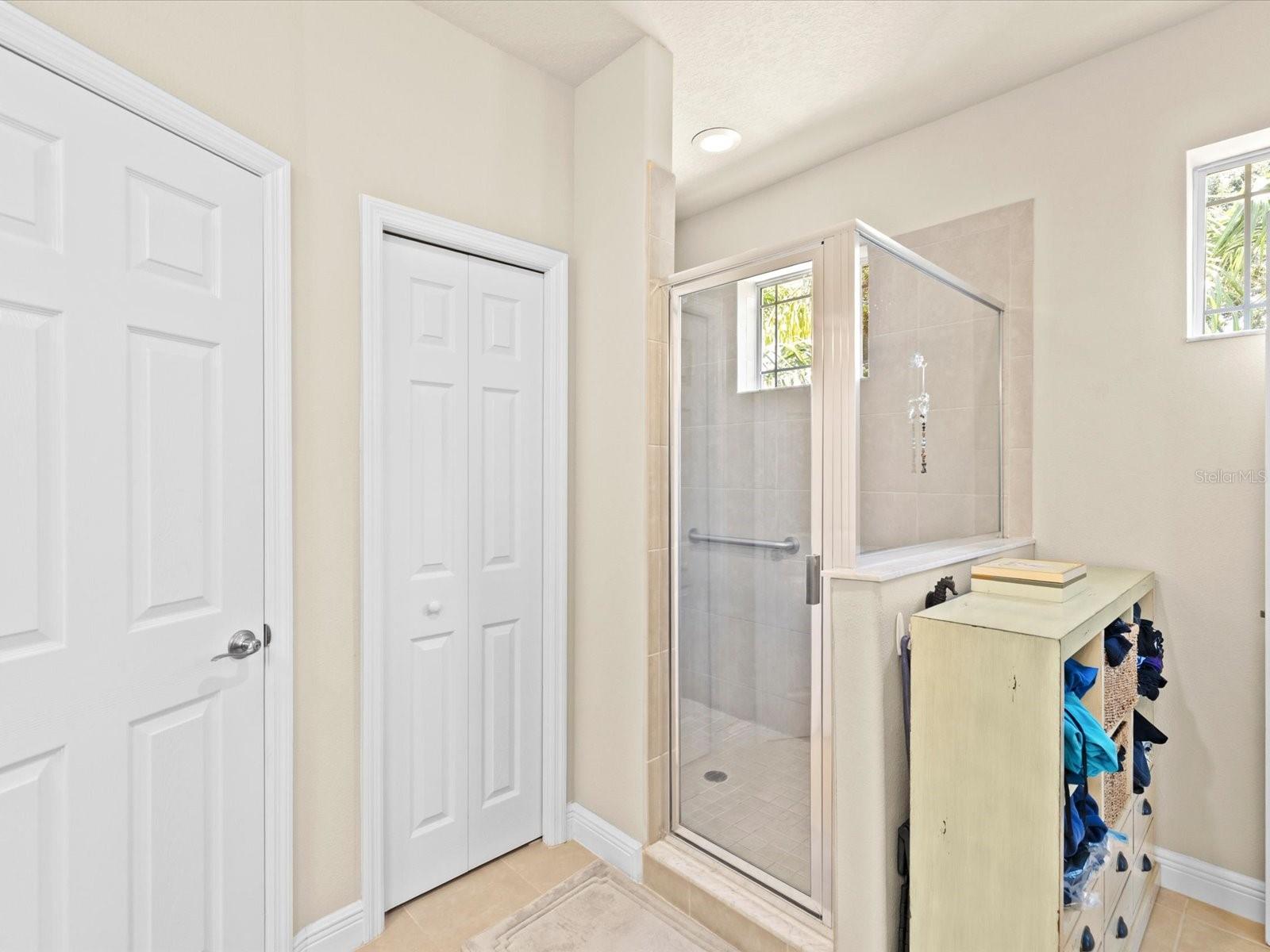 Image 22 of 58 For 450 Harbor Springs Drive