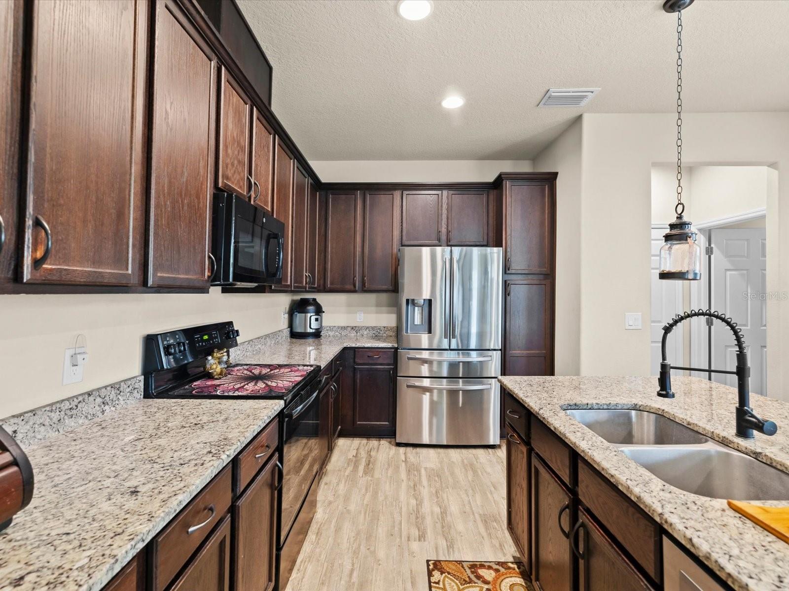 Image 8 of 58 For 450 Harbor Springs Drive