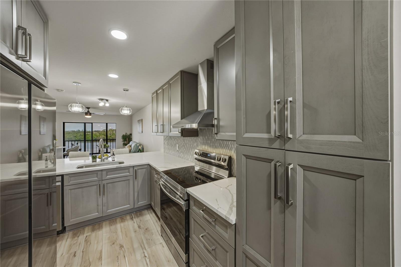 Image 31 of 74 For 8150 Brent Street 725