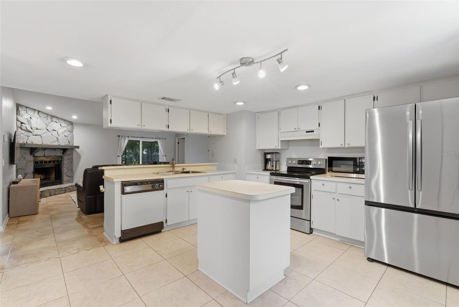 Image 14 of 49 For 23057 Brighton Place