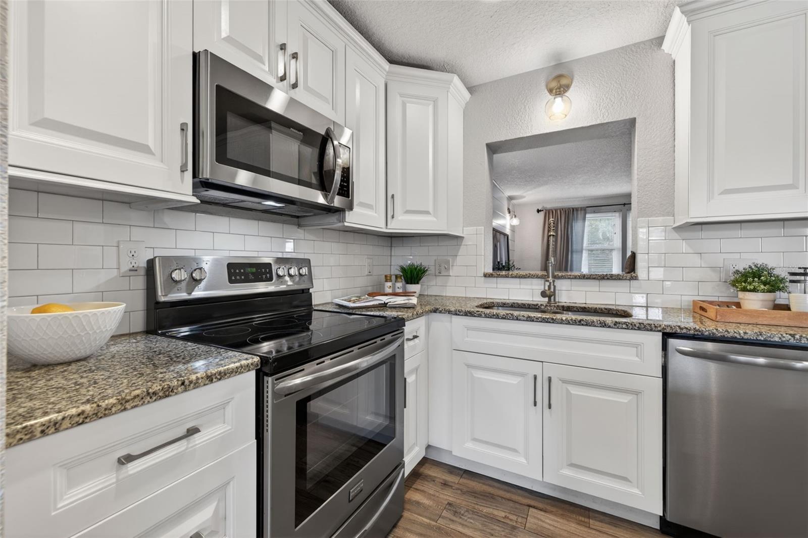 Image 14 of 37 For 6740 31st Avenue N