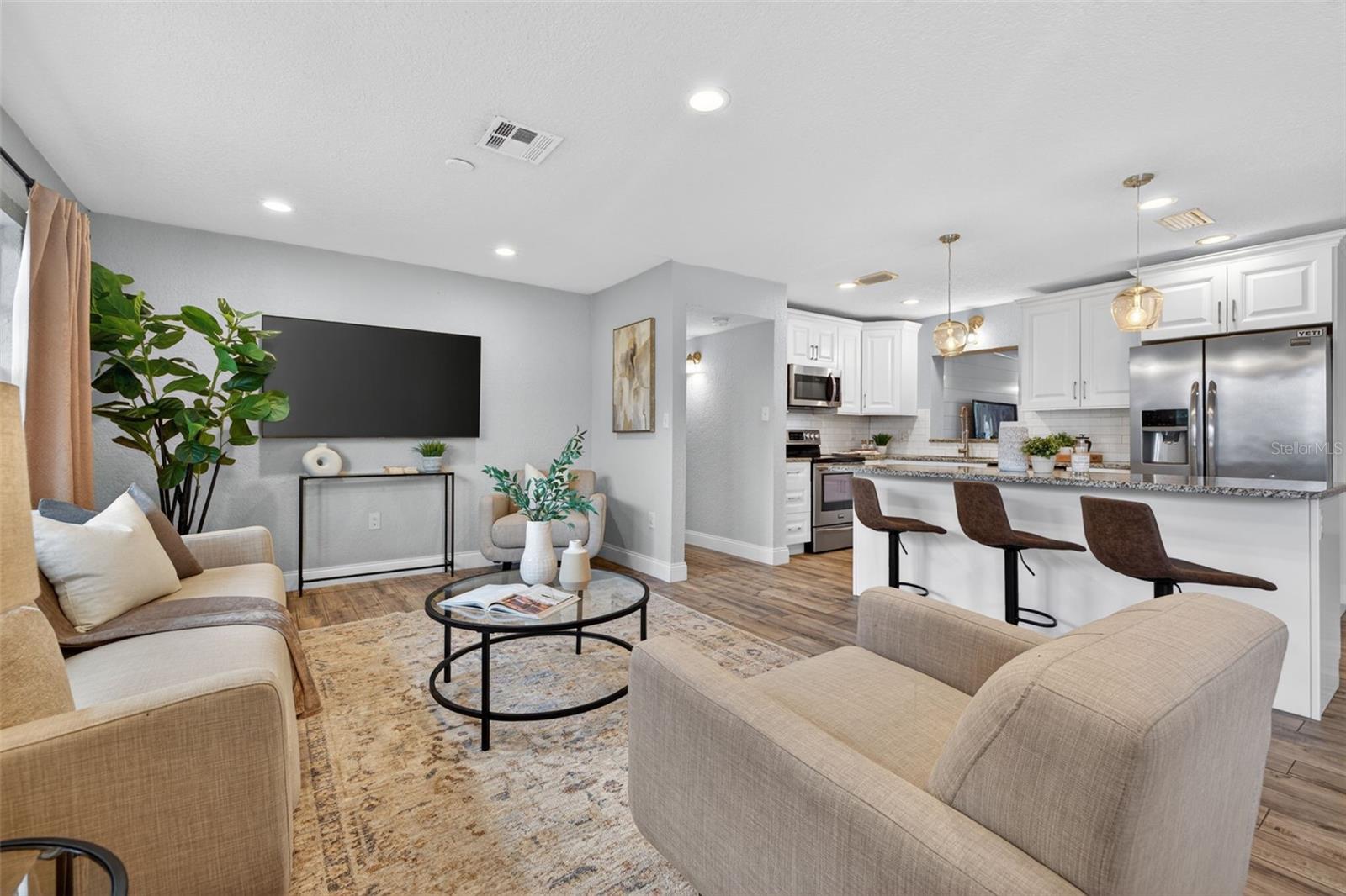 Image 7 of 37 For 6740 31st Avenue N