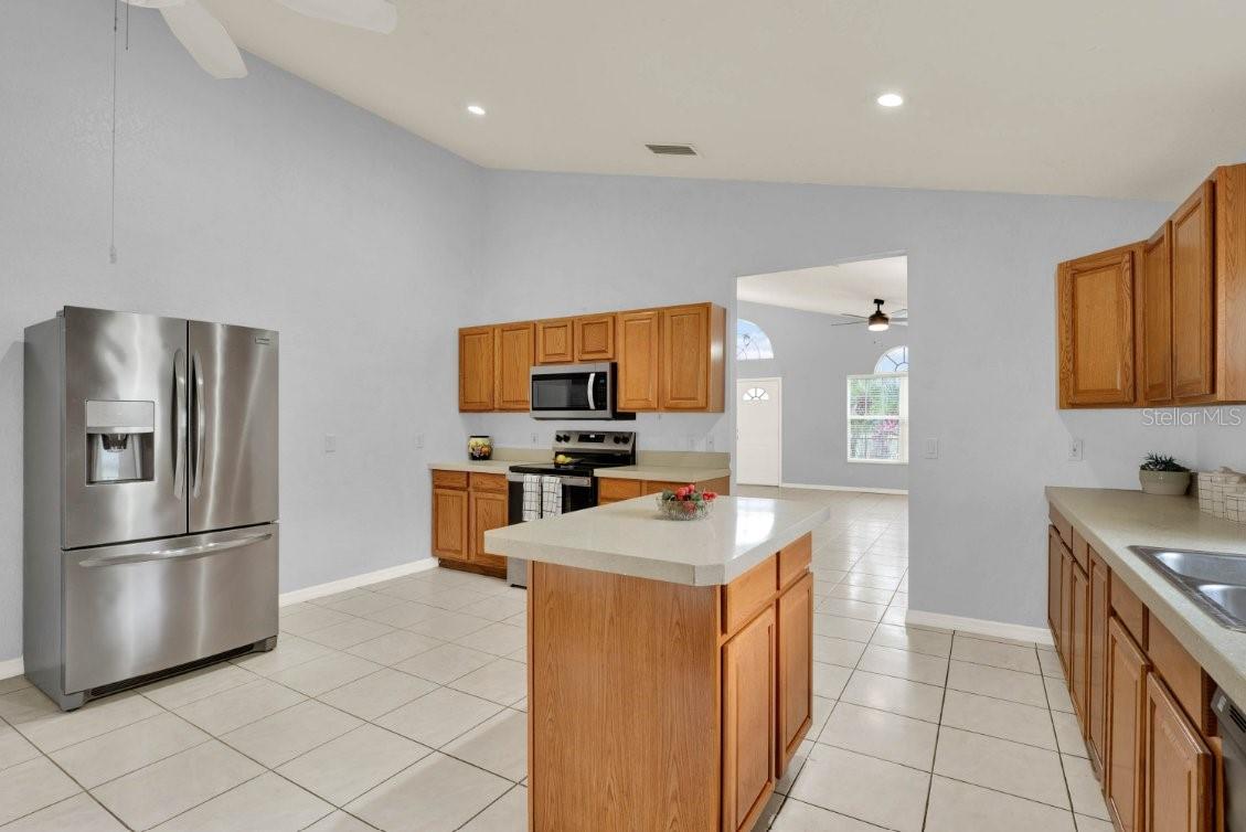 Image 13 of 29 For 7619 Georgeann Street