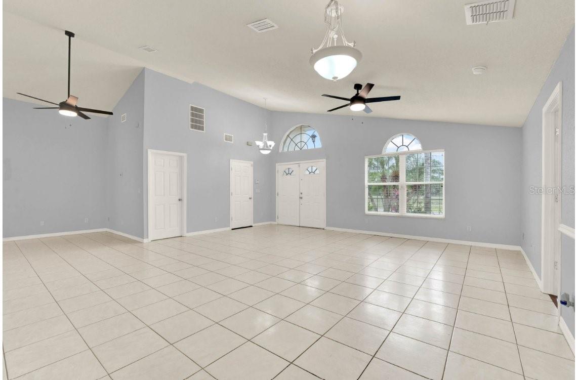 Image 4 of 29 For 7619 Georgeann Street