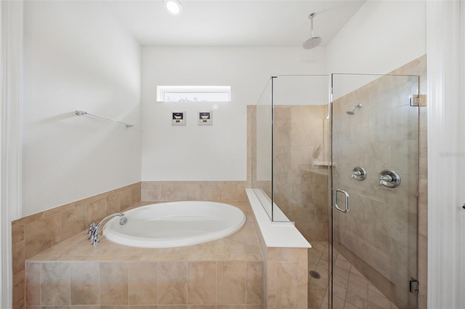 Image 16 of 76 For 10902 Citron Oaks Drive
