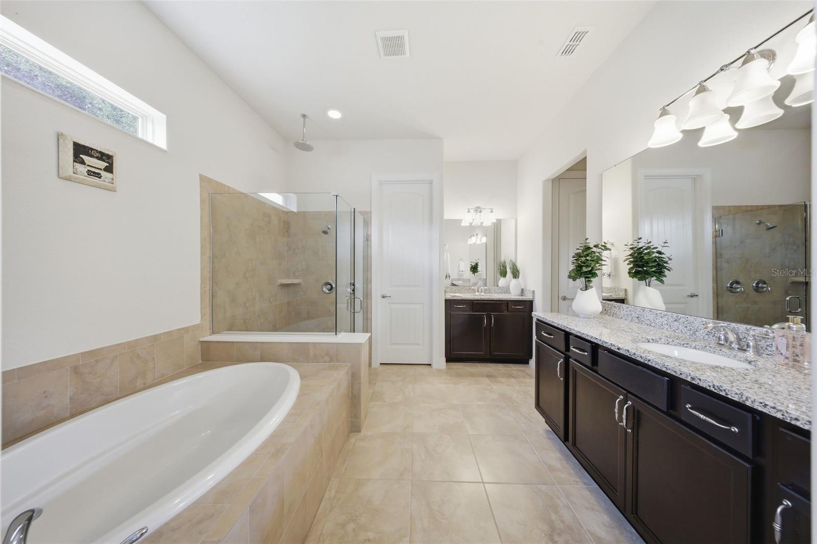 Image 17 of 76 For 10902 Citron Oaks Drive