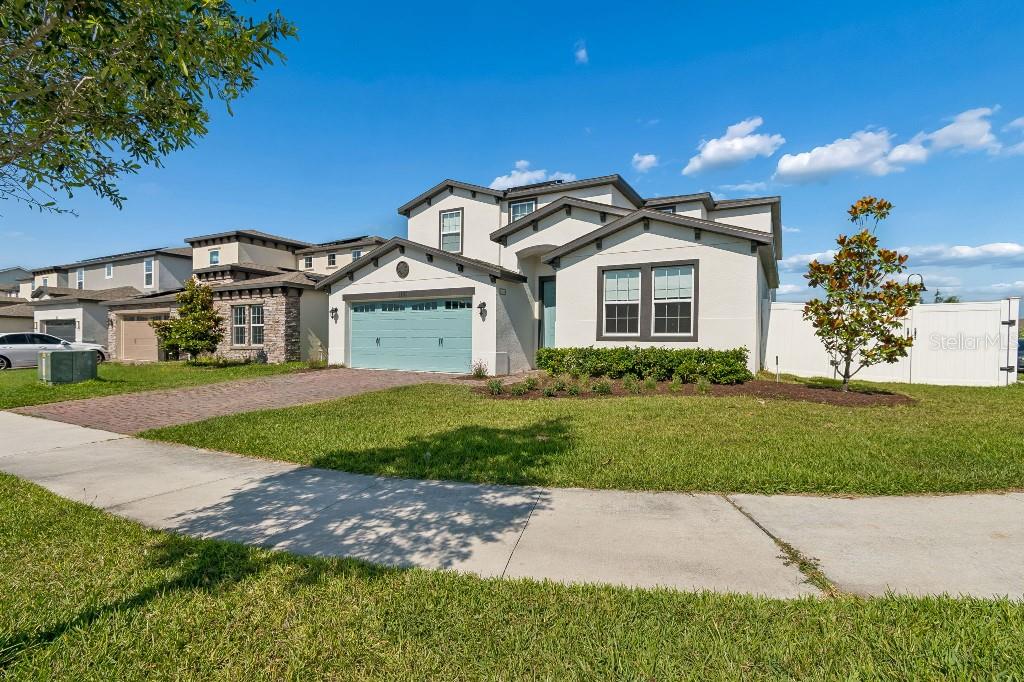 Image 2 of 47 For 1101 Lone Palm Way