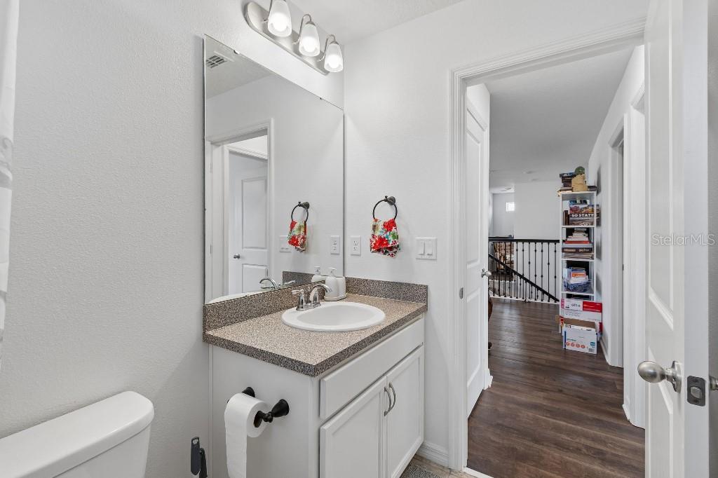 Image 21 of 47 For 1101 Lone Palm Way