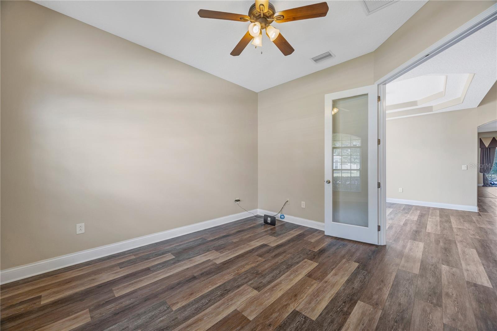 Image 20 of 57 For 27438 Sora Boulevard