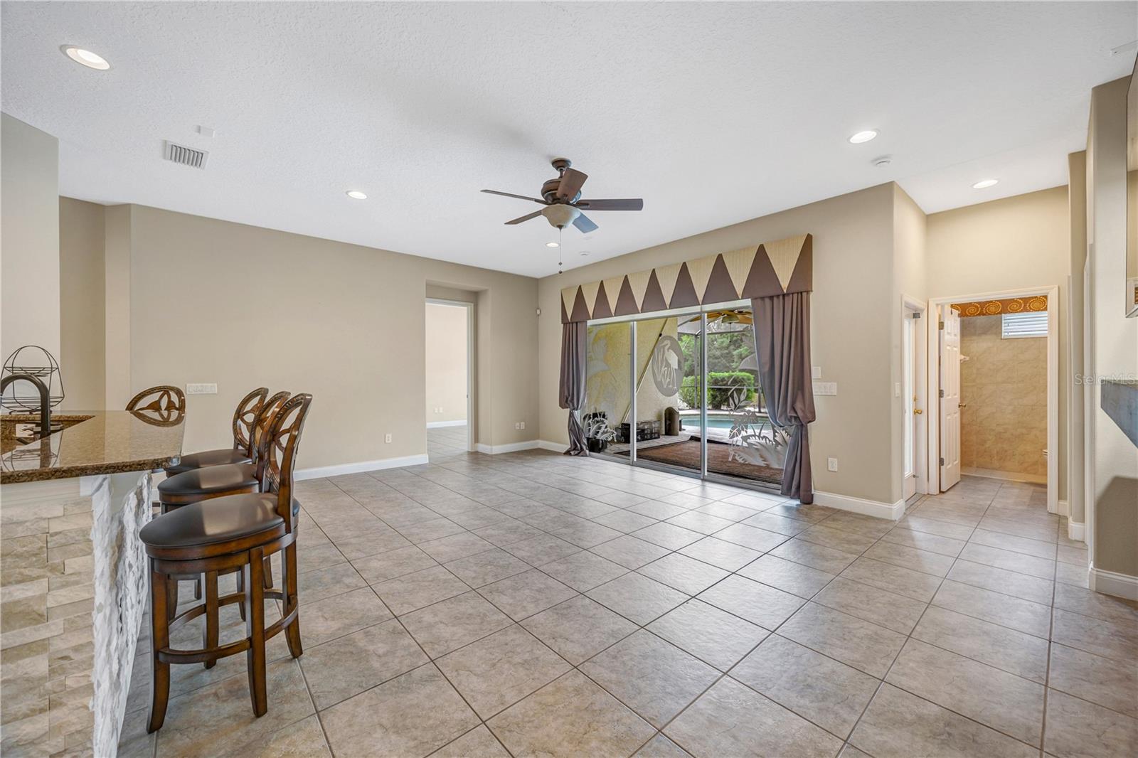 Image 4 of 57 For 27438 Sora Boulevard