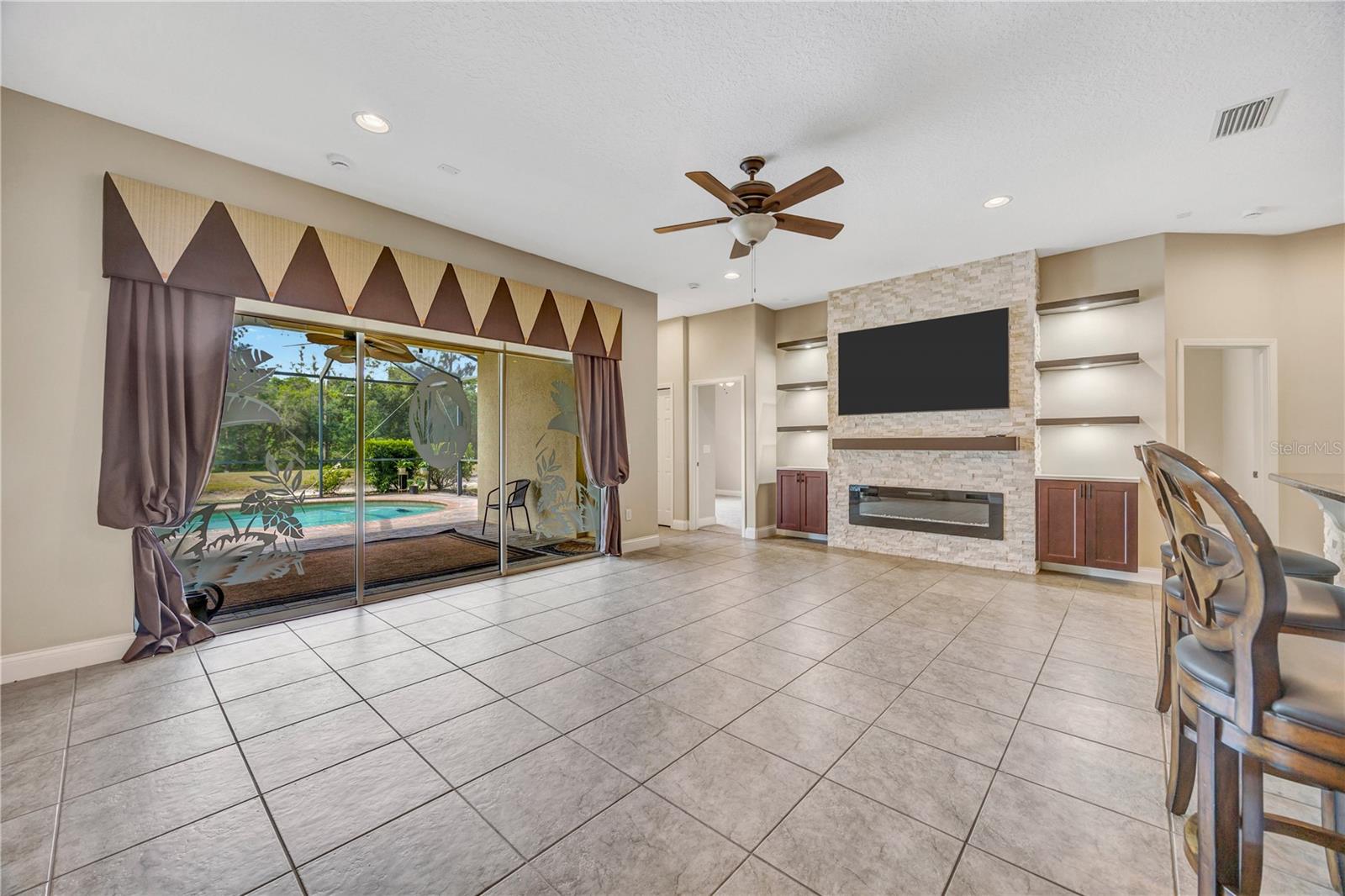 Image 5 of 57 For 27438 Sora Boulevard
