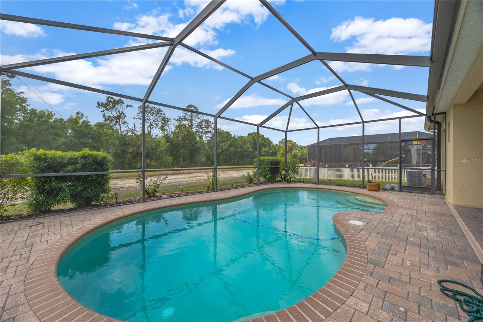 Image 50 of 57 For 27438 Sora Boulevard