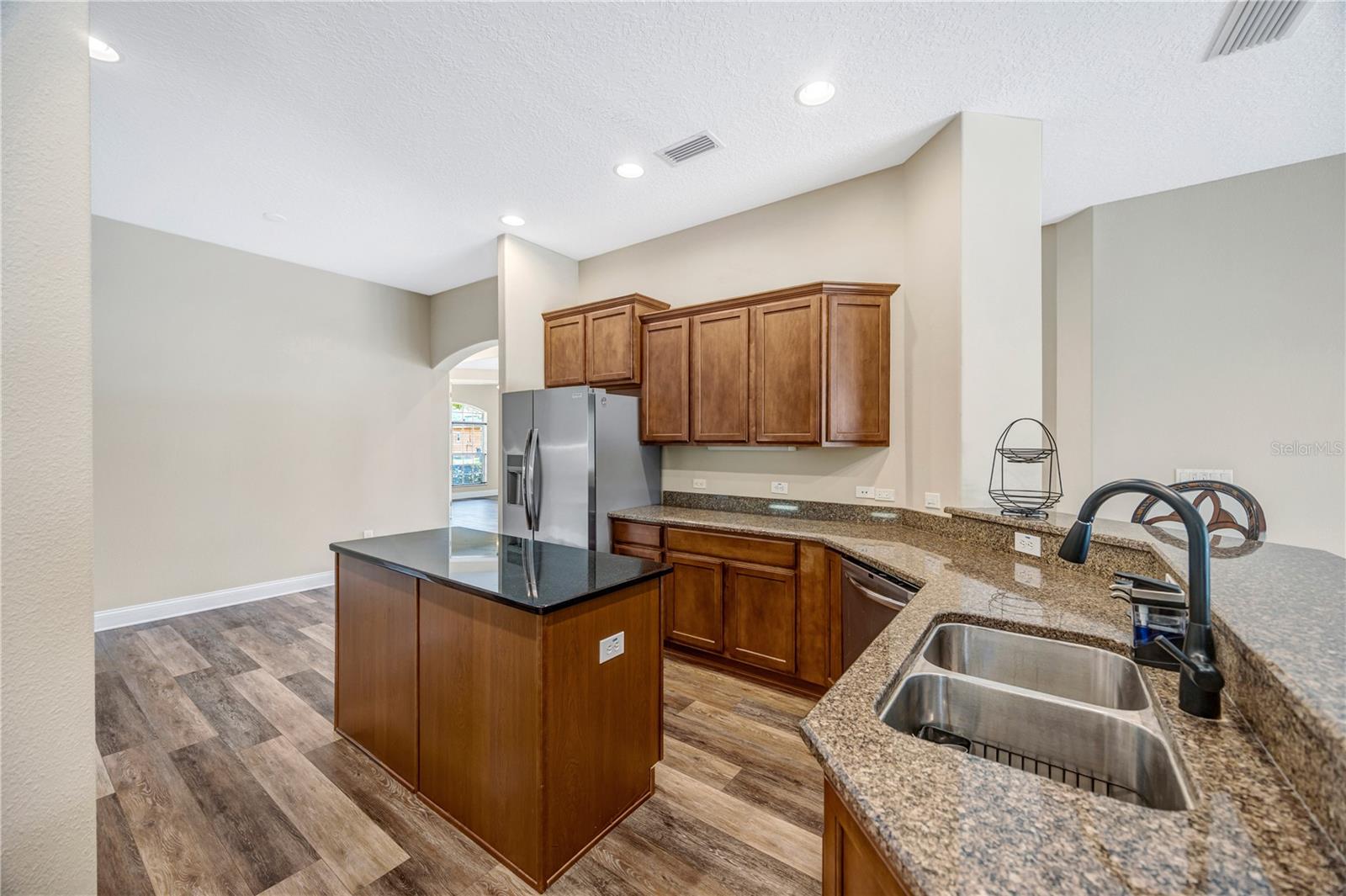 Image 7 of 57 For 27438 Sora Boulevard