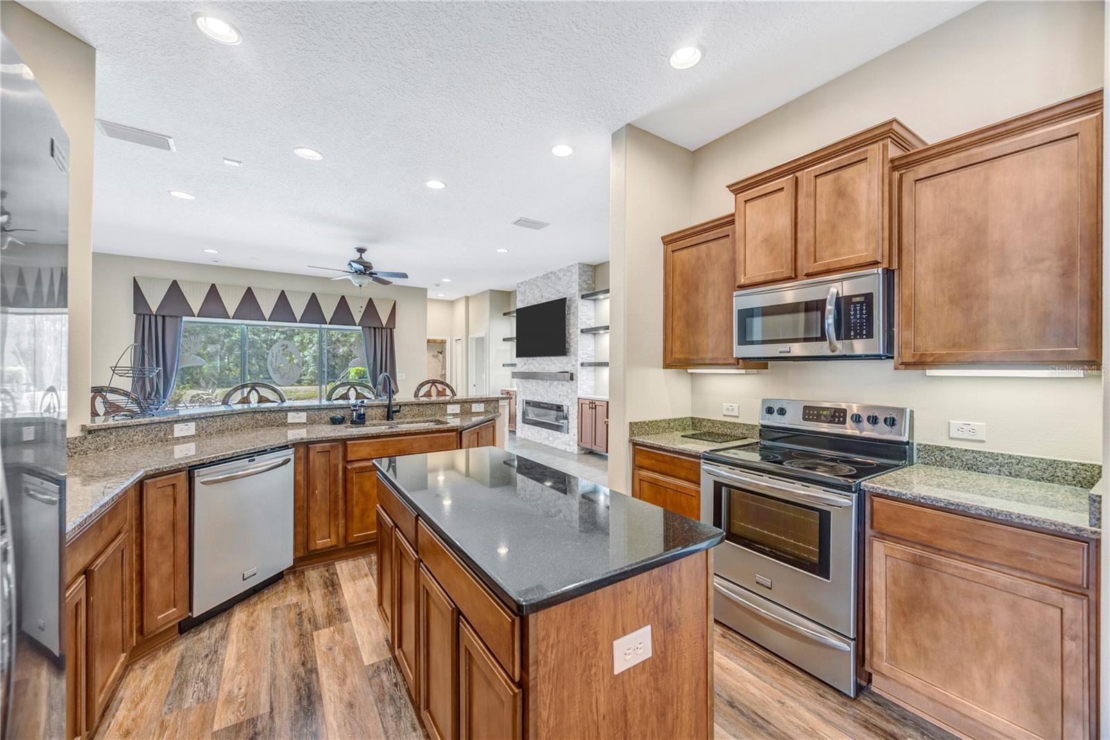 Image 9 of 57 For 27438 Sora Boulevard