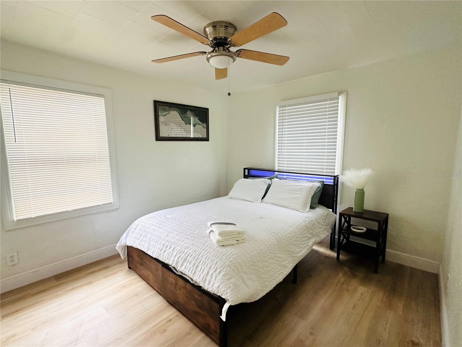 Image 7 of 17 For 4811 Emerson Avenue S