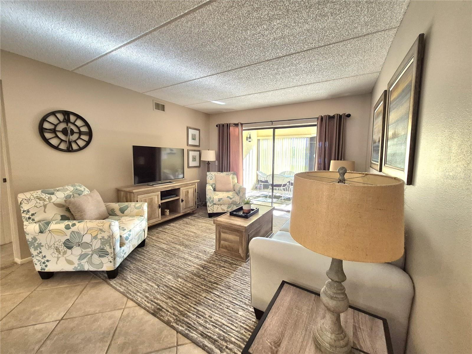 Image 15 of 42 For 50 Woodlake Place