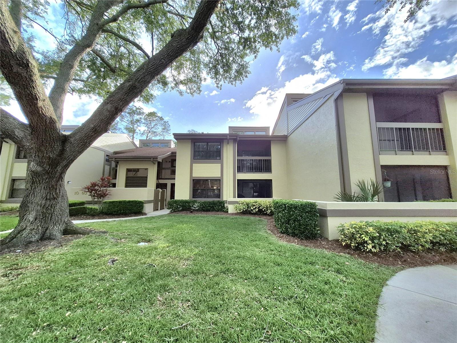 Image 2 of 42 For 50 Woodlake Place