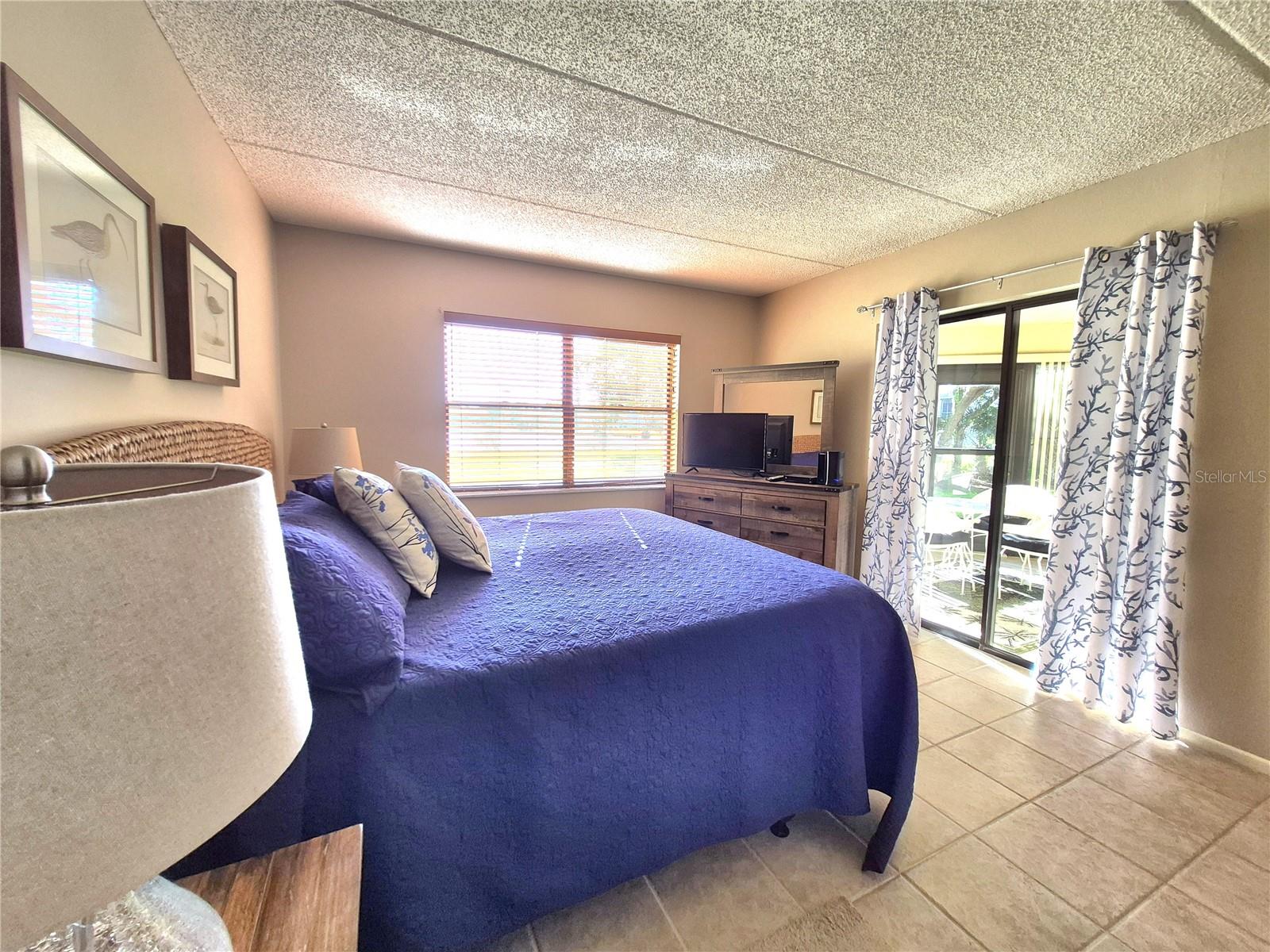 Image 23 of 42 For 50 Woodlake Place