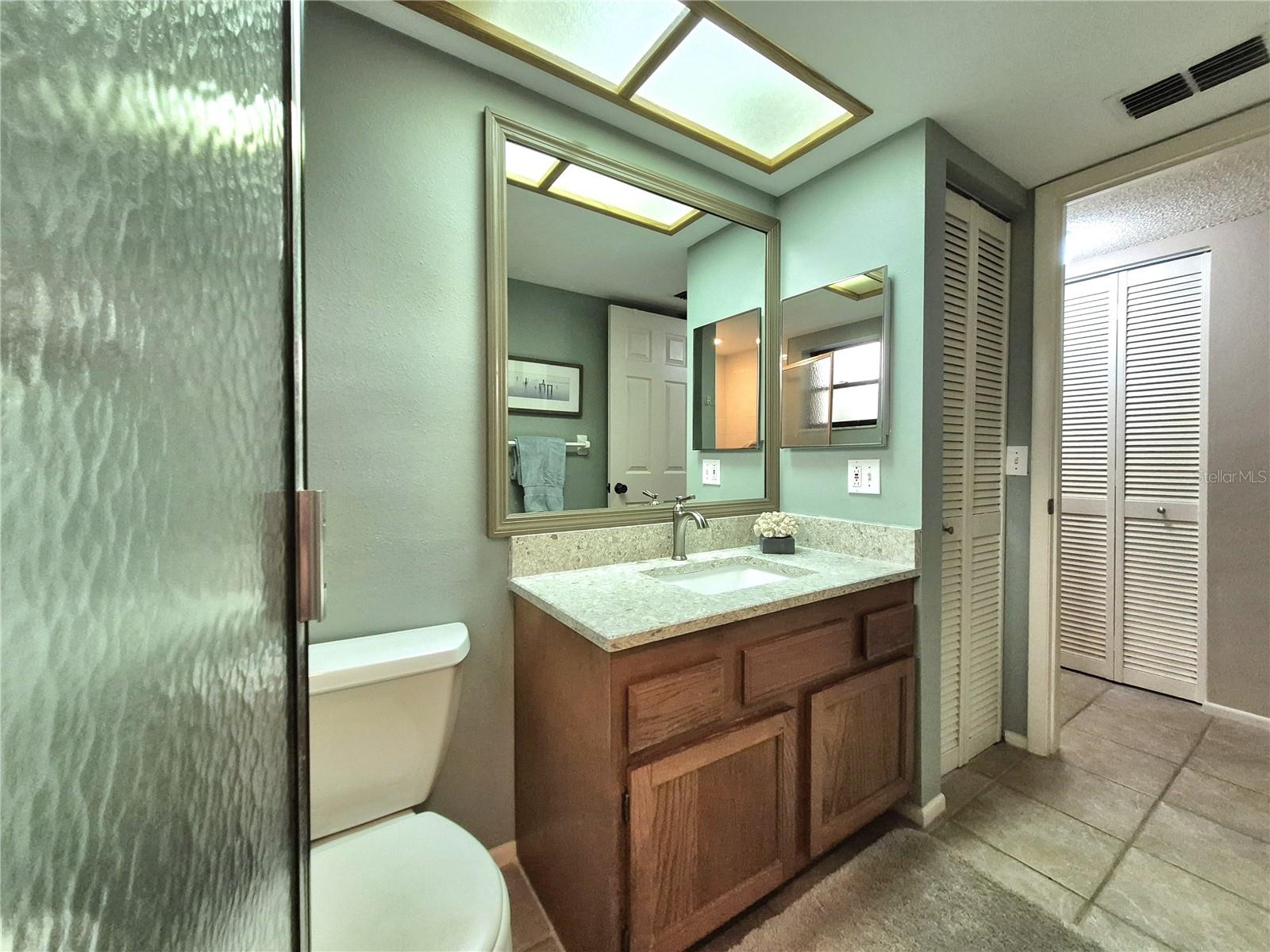 Image 32 of 42 For 50 Woodlake Place
