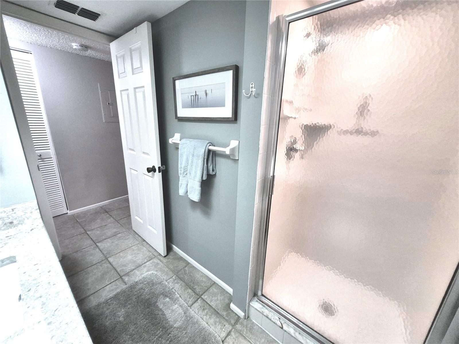 Image 33 of 42 For 50 Woodlake Place
