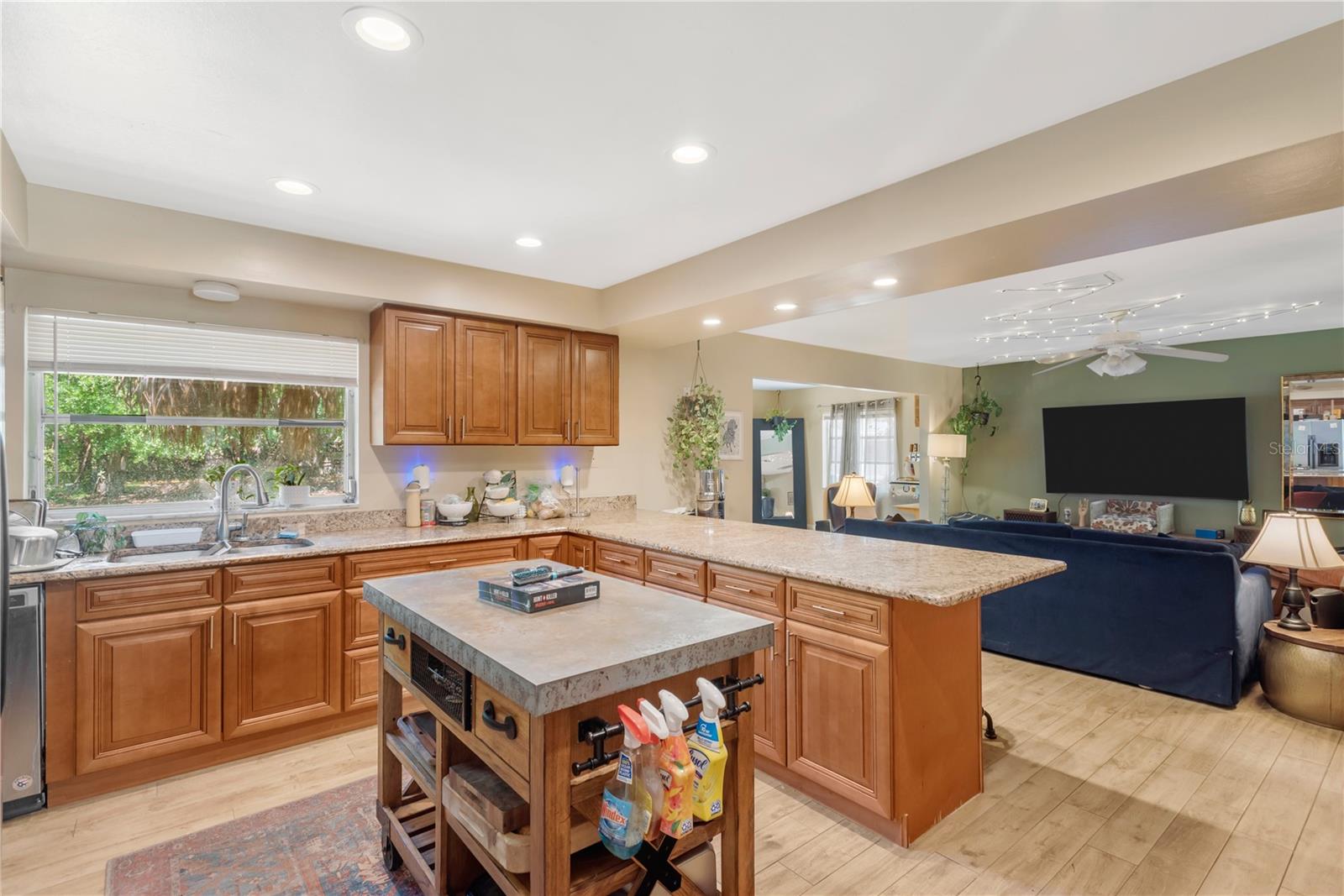 Image 12 of 34 For 5007 Hesperides Street