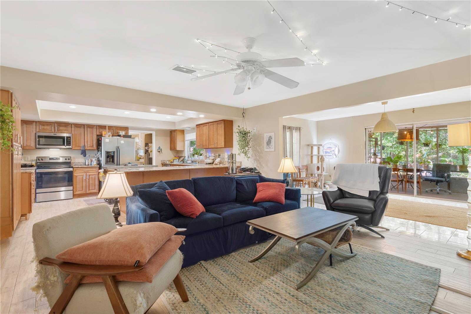 Image 14 of 34 For 5007 Hesperides Street