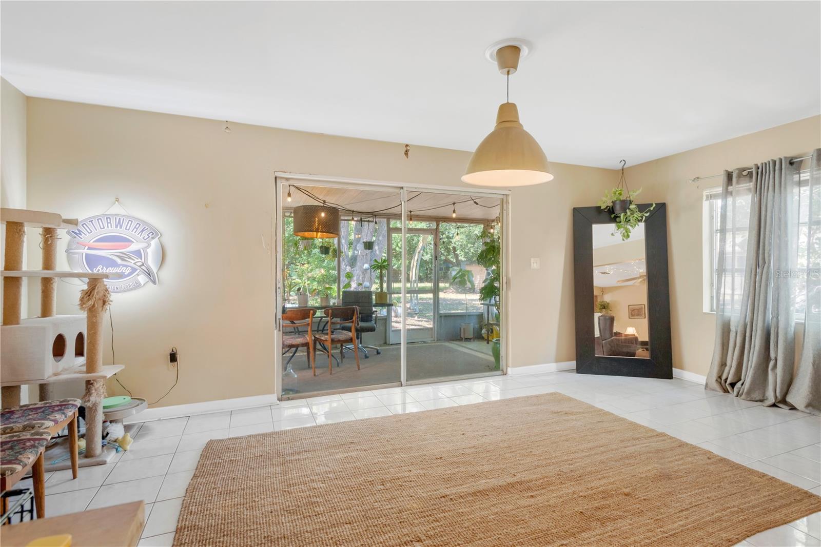 Image 17 of 34 For 5007 Hesperides Street