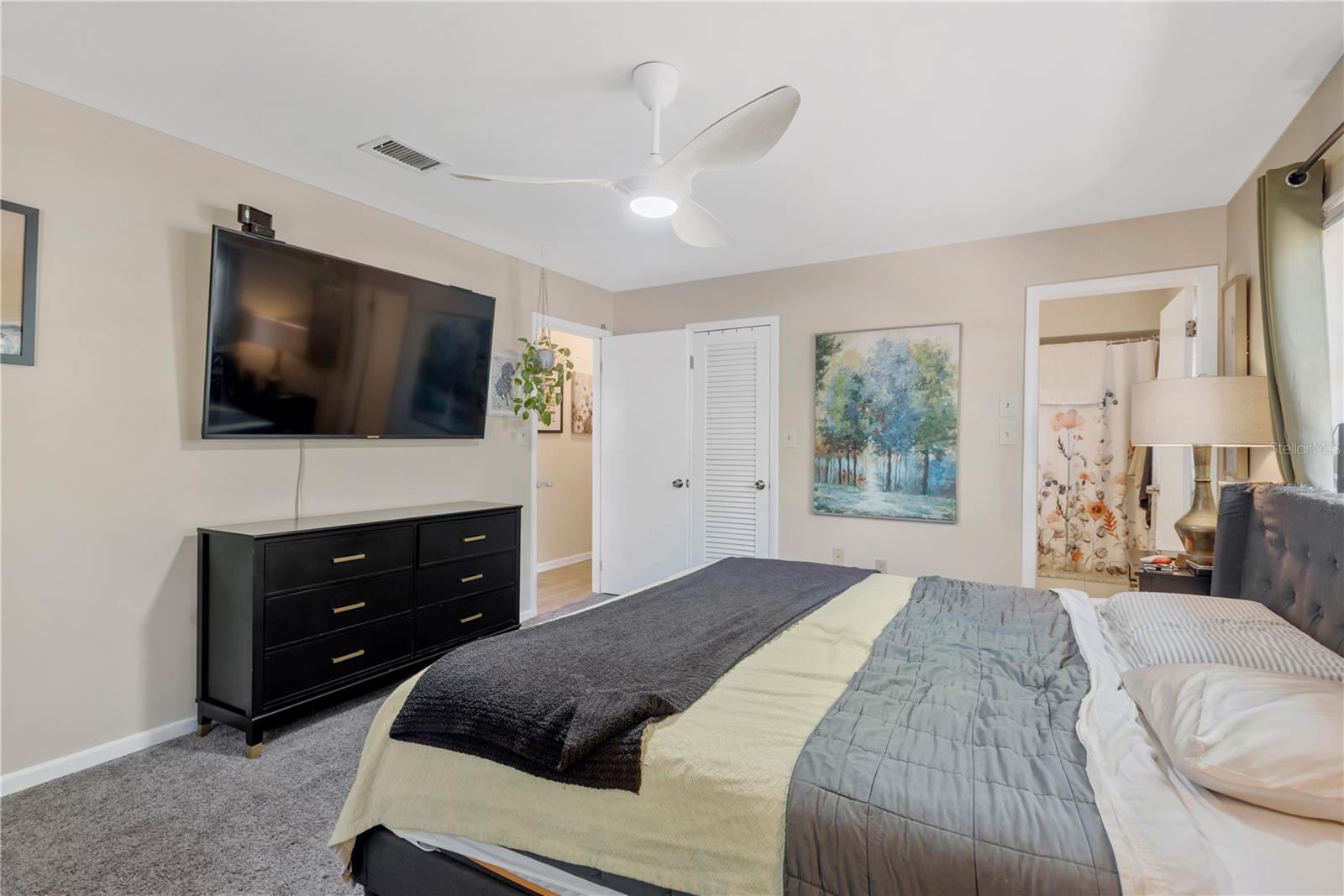 Image 19 of 34 For 5007 Hesperides Street